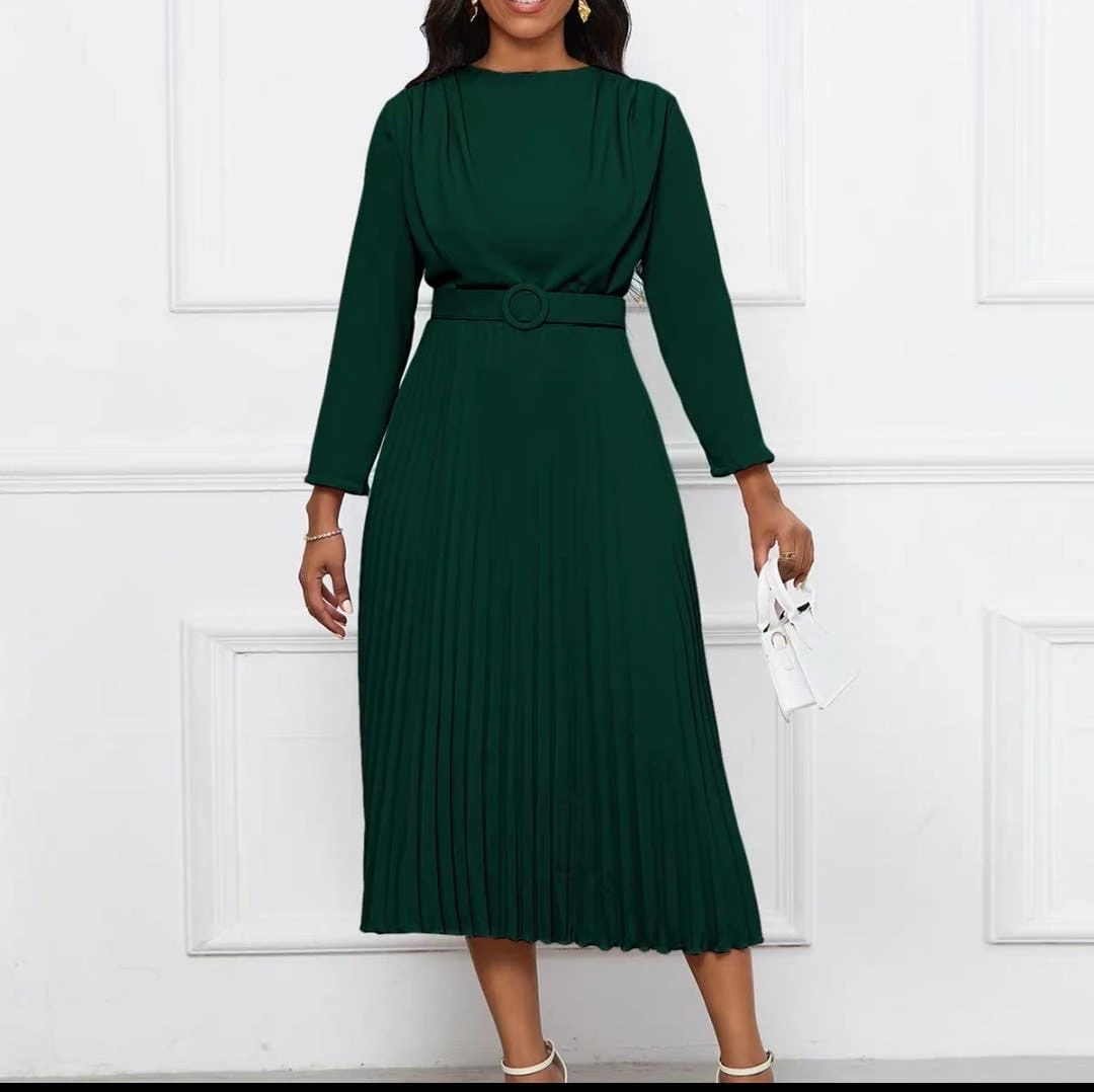 فستان أنيق بطيات ناعمه