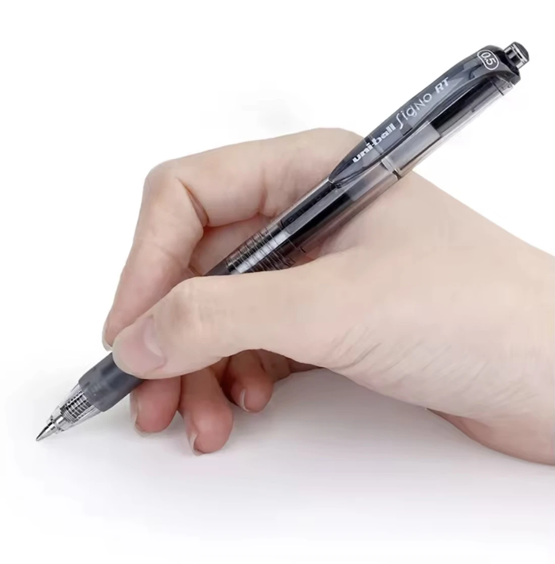 أقلام يونيبول بألوان متعدده وجودة عالية