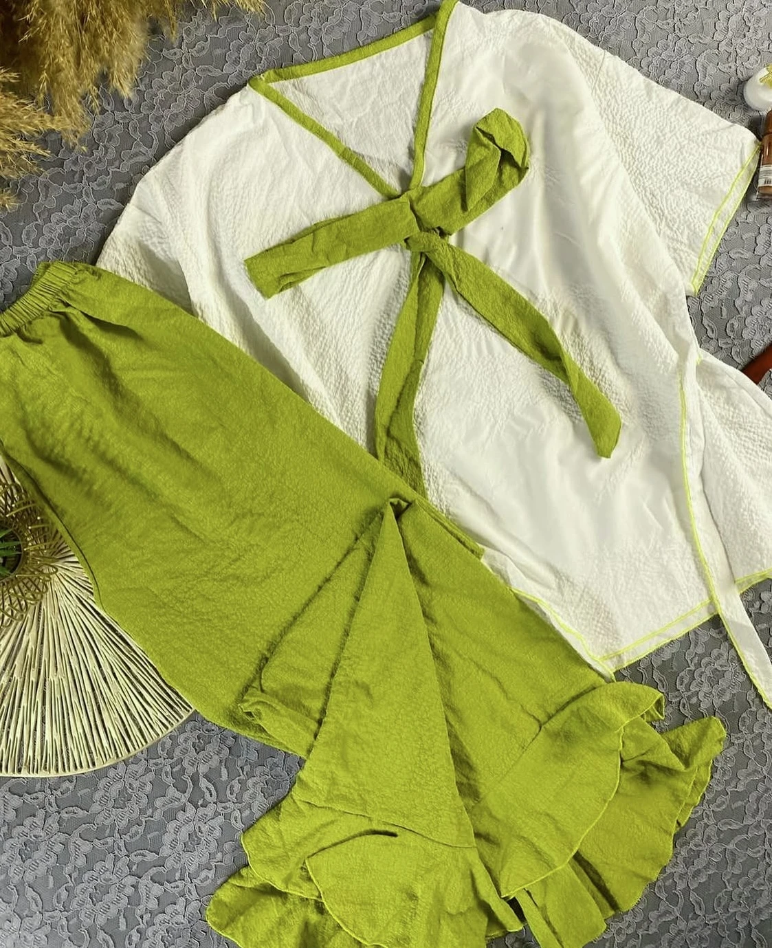 طقم بجامة – ناعم ومنعش بتفاصيل أنثوية