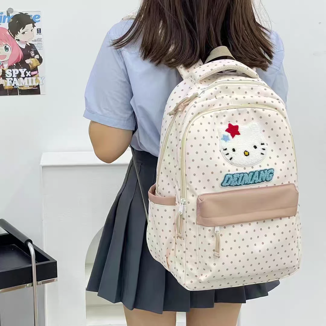 حقيبة أطفال منقطة