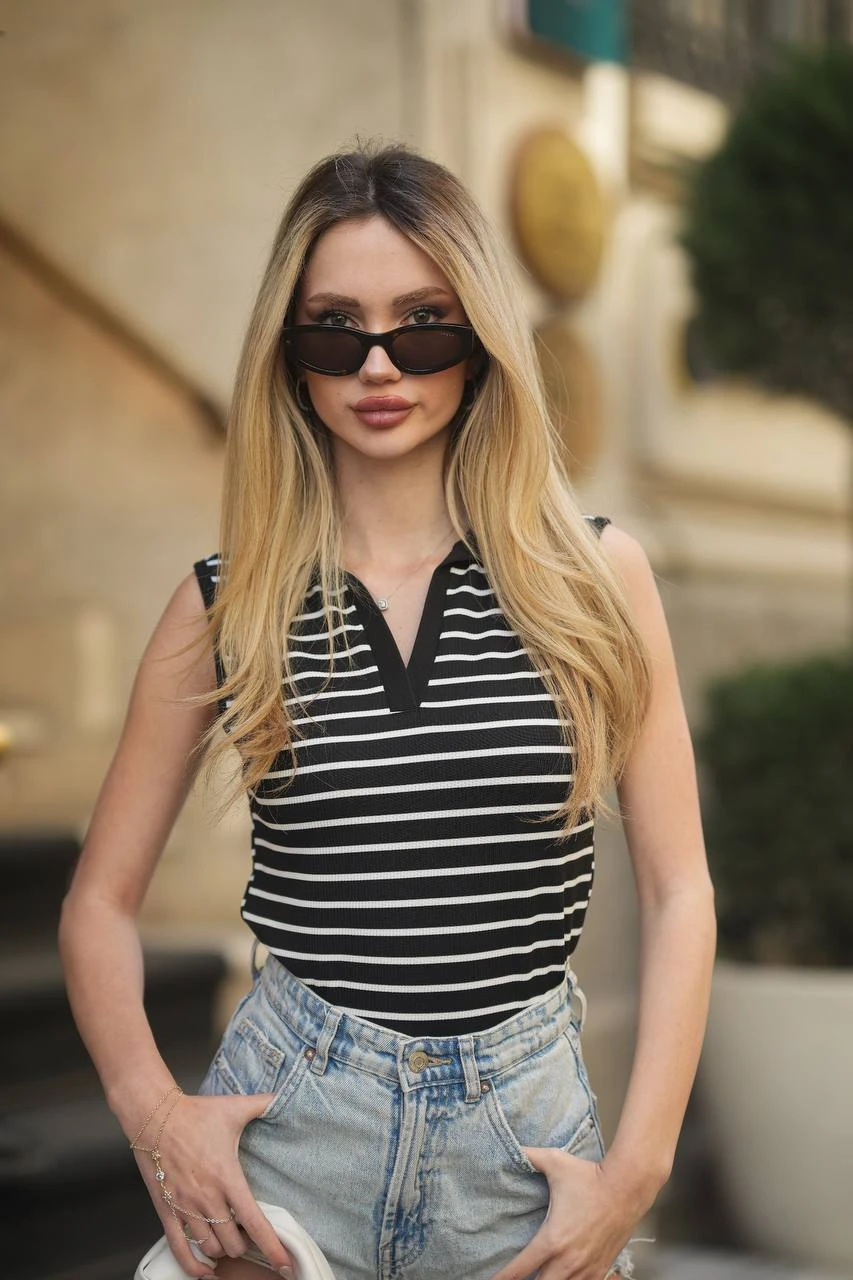 توب بدون أكمام بتصميم عصري ومريح