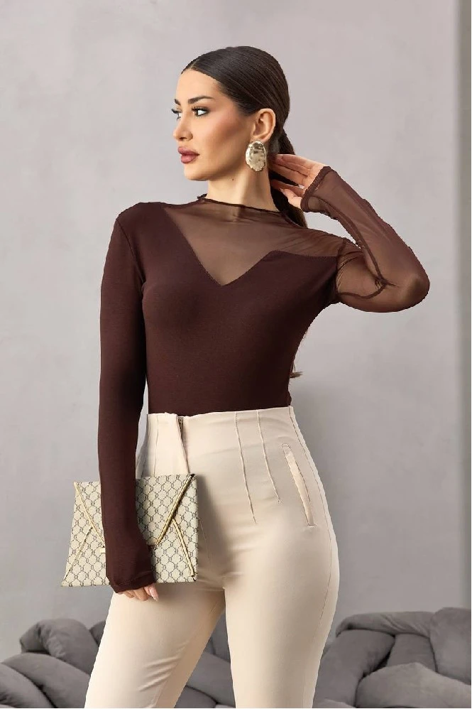 توب بني أنيق