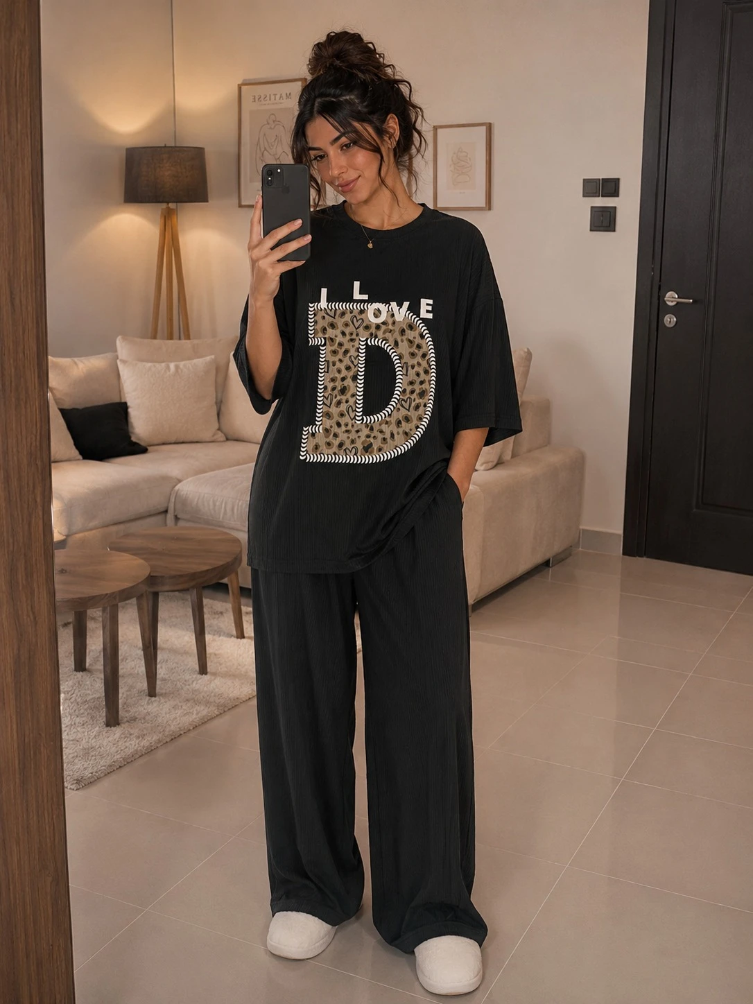 بيجامه منزليه مريحه وانيقه تيشيرت مخطط وبنطلون واسع بخصر مطاطي